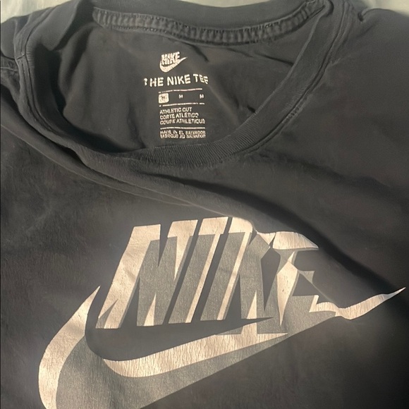 Nike Men's Black T-Shirt - Picture 2 of 3